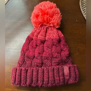 Rab knit beanie with pom